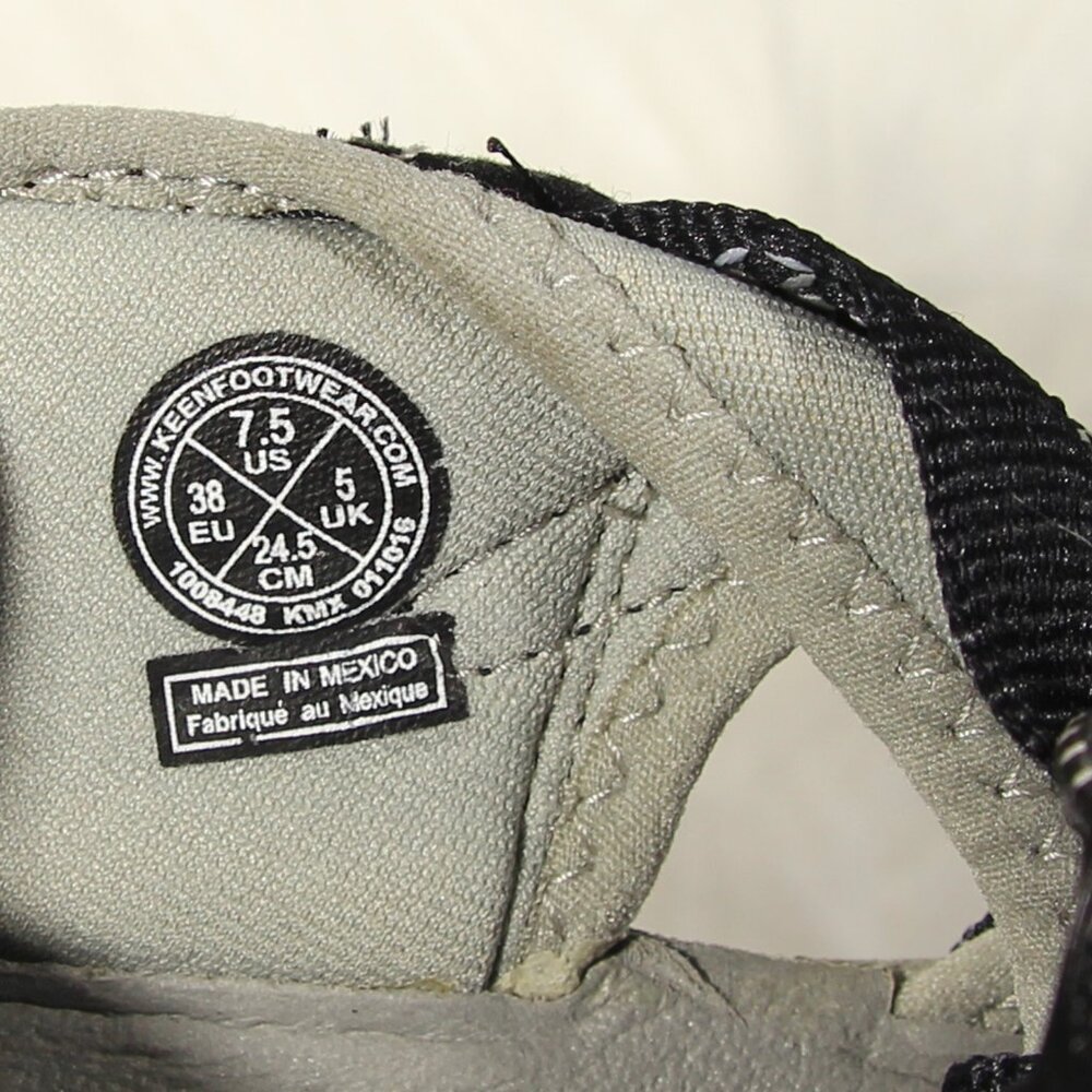 KEEN Women’s Waterproof Sandals Black Gray Size 7.5 Closed Toe Shoes 1008448 - Picture 12 of 14